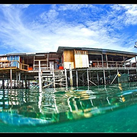Spheredivers Scuba & Leisure Mabul Island Exteriör bild