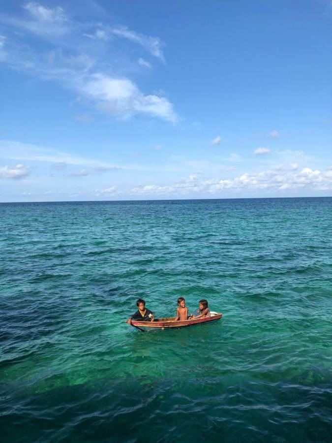 Spheredivers Scuba & Leisure Mabul Island Exteriör bild
